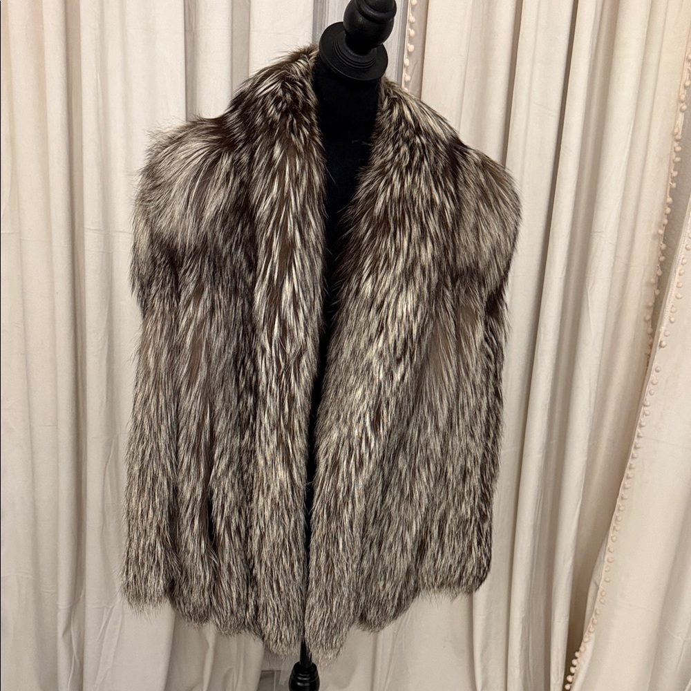 Elegant Silver Fox Fur Coat vintage